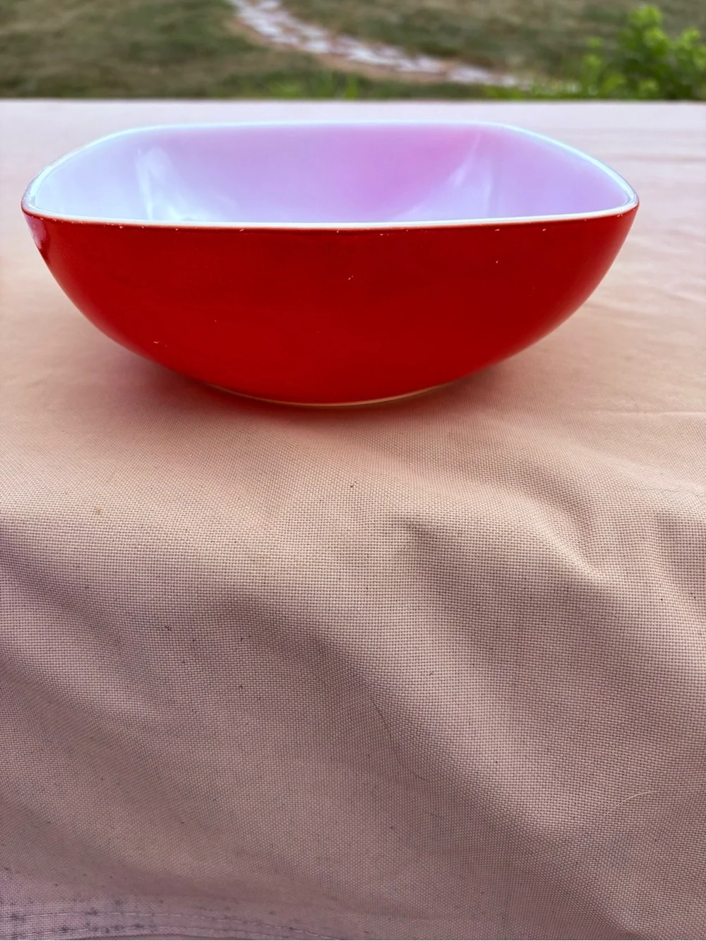 Pyrex Red Hostess casserole dish from the 1950s, 1.5 qt